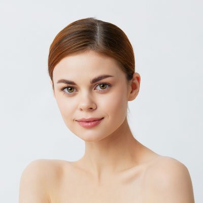 Mujer con tratamiento de belleza